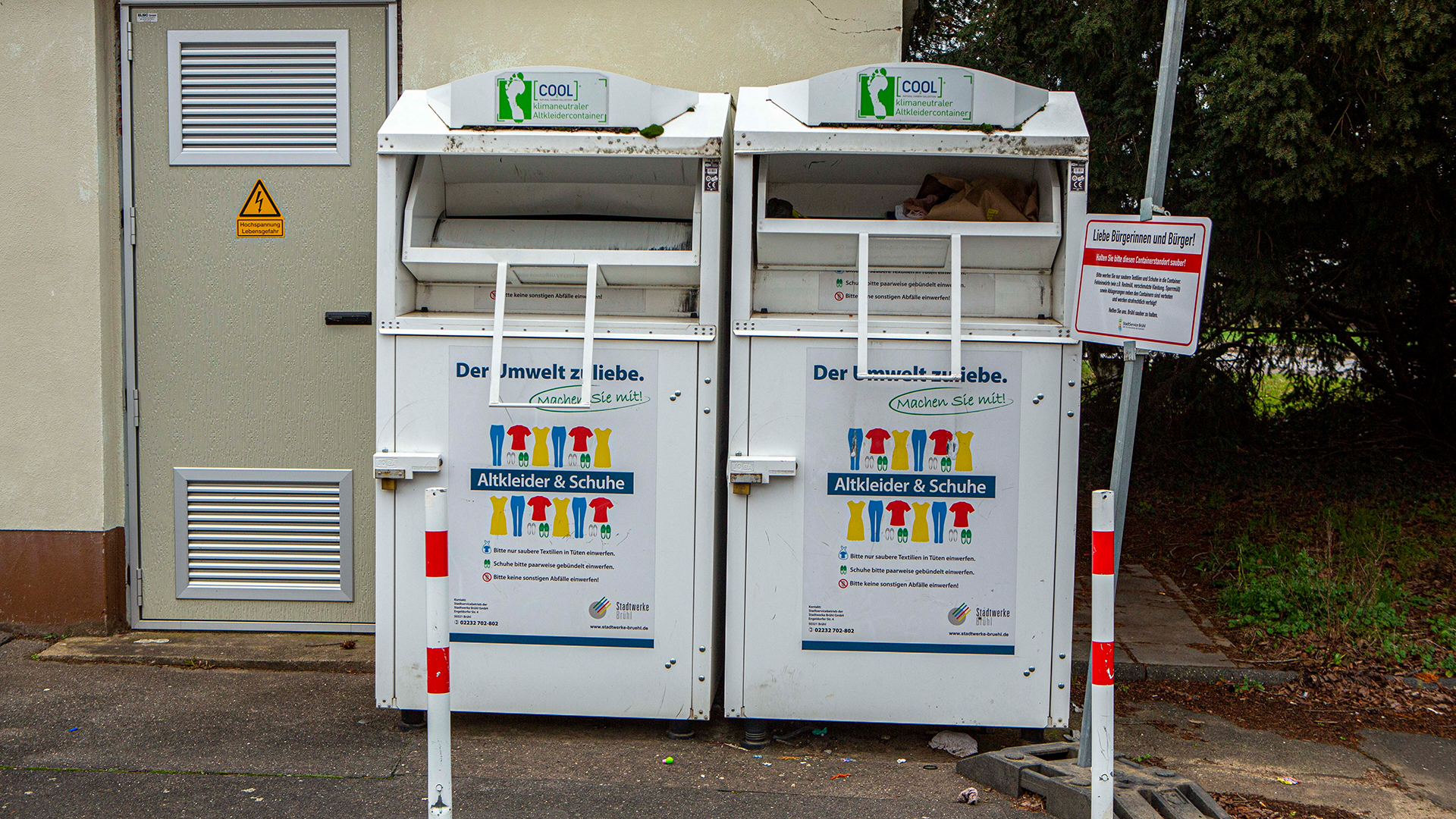 Container für Altkleider der Stadtwerke Brühl. | picture alliance / Goldmann